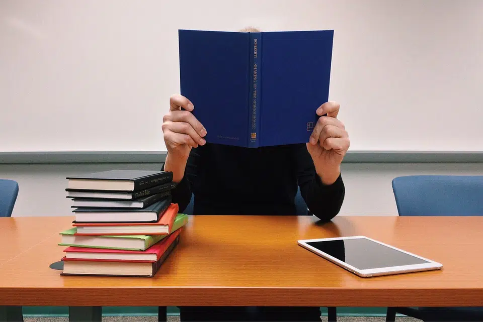 Agence de traduction VS traducteur automatique: le combat