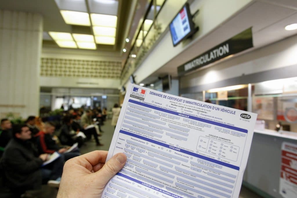Changement De Nom Carte Grise Entre époux Gratuit Changement adresse carte grise : les démarches à mener