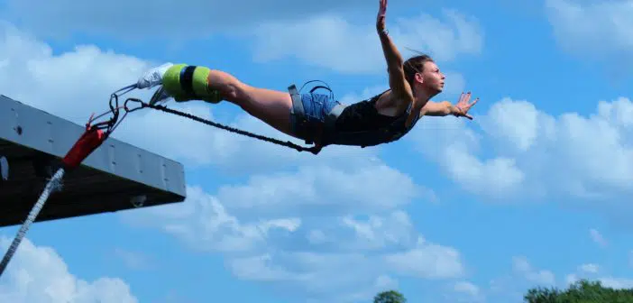 Faire un saut à l'élastique